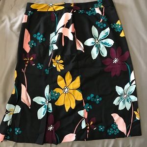 Skirt - Just Below the Knee Length